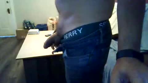 Snapshot of 8magicstick8 chatting on 11/10/25, 03:33 8magicstick8 online show from 11/10/25, 03:33