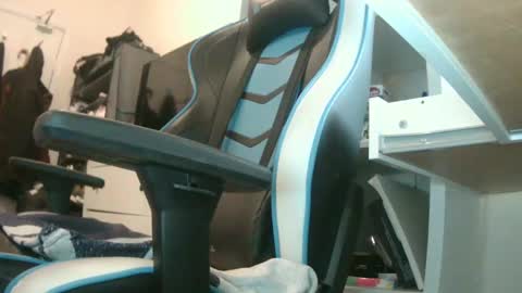 Snapshot of 90zero chatting on 01/16/25, 11:37 Arturo online show from 01/16/25, 11:37