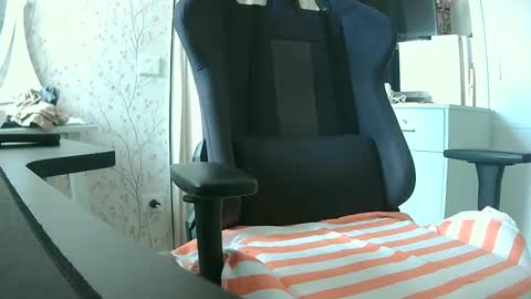 Snapshot of 90zero chatting on 09/29/25, 03:50 Arturo online show from 09/29/25, 03:50