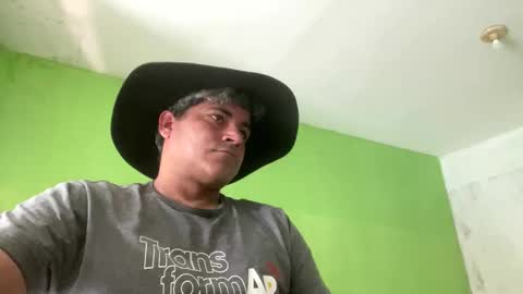 9vinhocamshow online show from 10/26/25, 10:32