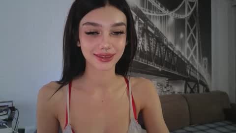 Snapshot of 9west chatting on 09/13/25, 11:32 KARINA online show from 09/13/25, 11:32