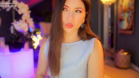 Sophia  online show from 10/23/25, 02:55