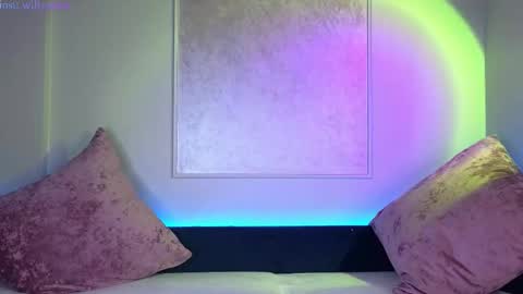 Willow online show from 03/03/25, 05:42