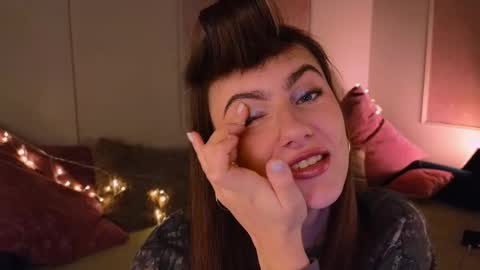 Willow online show from 11/27/25, 09:17