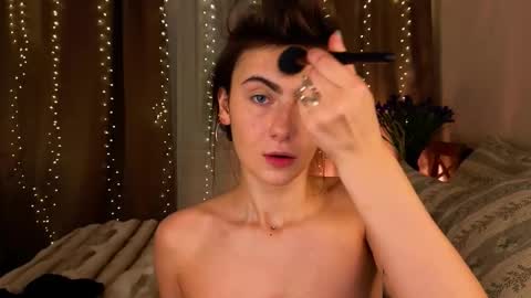 Willow online show from 12/19/25, 09:11