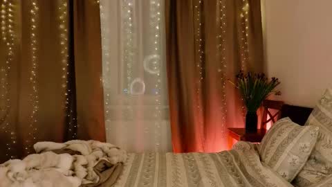 Willow online show from 12/22/25, 09:12