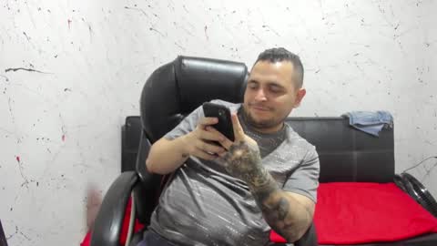     ----       online show from 09/12/25, 06:52