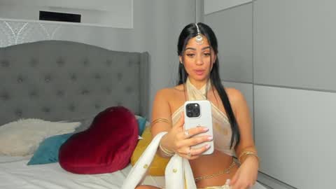 Adelle online show from 01/18/25, 05:37