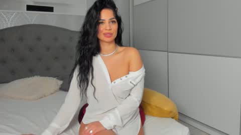 Adelle online show from 03/05/25, 05:08