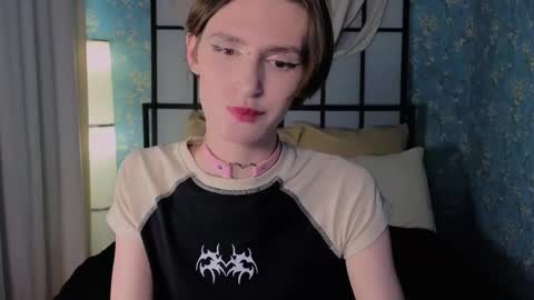 adrian online show from 10/30/25, 01:12