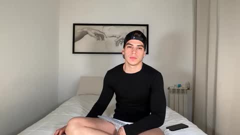 _aesthetic online show from 03/01/26, 08:22