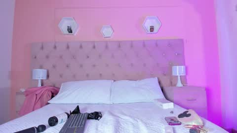 Agatha online show from 01/05/25, 02:38