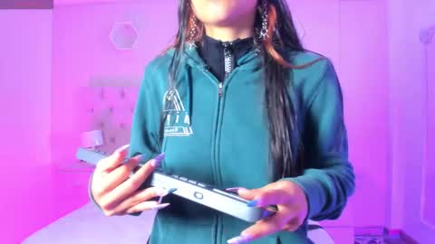 Agatha online show from 11/03/25, 04:14