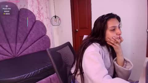  Alaia online show from 03/25/26, 12:00