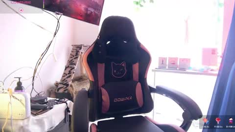 Snapshot of _alaia_sweet chatting on 03/10/25, 03:30 _alaia_sweet online show from 03/10/25, 03:30