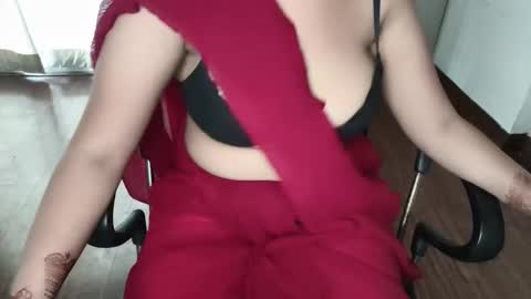 _aleena_ online show from 10/13/25, 06:57