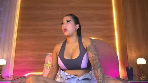 Snapshot of _alexaa_20 chatting on 02/23/26, 11:51 Alexa online show from 02/23/26, 11:51