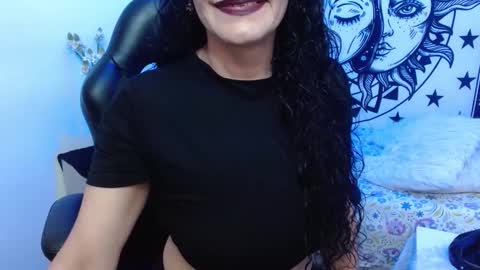 Alexandra online show from 12/16/25, 02:49