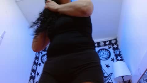 Alexandra online show from 12/21/25, 11:17