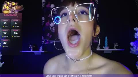 Alhanna online show from 10/15/25, 10:43