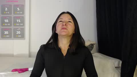 _alice_horny_ online show from 05/17/26, 02:31