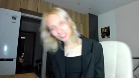 Gaylord online show from 12/01/25, 06:35