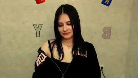 Snapshot of _alicecandy_ chatting on 02/13/25, 01:37 Alice online show from 02/13/25, 01:37