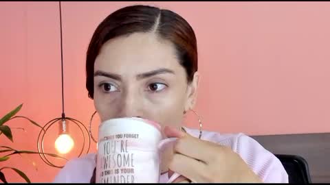 Snapshot of _aline_hall chatting on 03/03/25, 10:49 Alline Hall online show from 03/03/25, 10:49