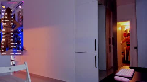 Mia online show from 12/12/24, 11:40