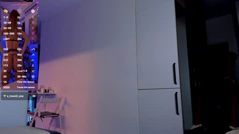 Mia online show from 12/18/24, 01:02