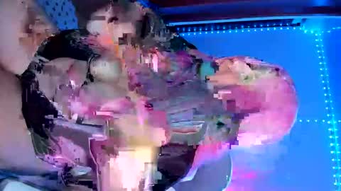 Alisa online show from 10/19/25, 01:28