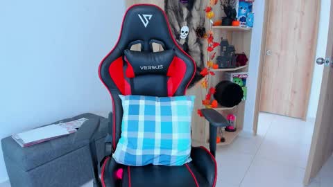 AMANDA online show from 10/23/25, 05:01