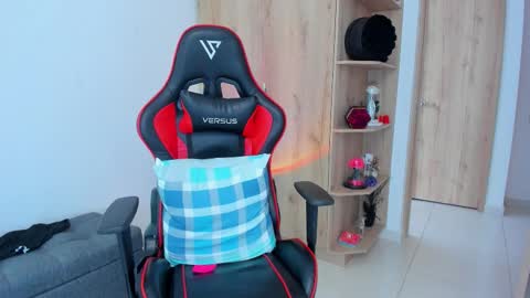 AMANDA online show from 02/04/26, 03:51