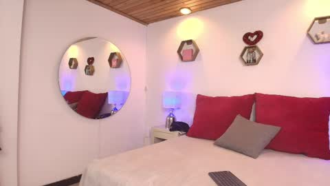 Snapshot of _ambeerrosse_ chatting on 05/29/26, 03:43 _ambeerrosse_ online show from 05/29/26, 03:43