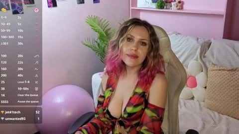 _amymoore_ online show from 05/27/26, 01:57