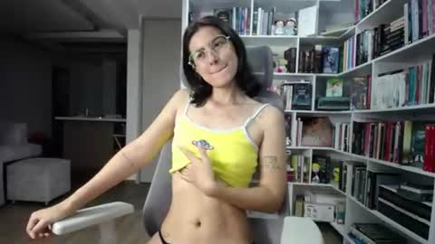 Snapshot of _amywhite chatting on 06/20/26, 02:36 _amywhite online show from 06/20/26, 02:36