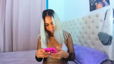 Analia online show from 01/26/25, 02:45