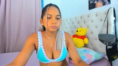 Analia online show from 02/07/25, 01:47