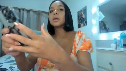 Analia online show from 04/28/26, 01:04