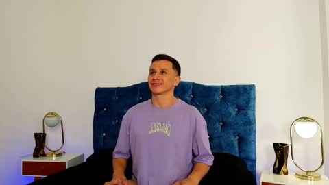 _andrewfalcon2 online show from 02/03/25, 12:36