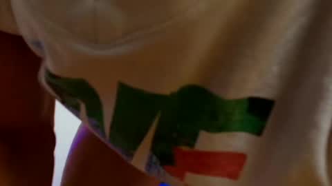 _andrewfalcon2 online show from 02/04/25, 12:33