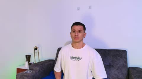 _andrewfalcon2 online show from 09/25/25, 12:20