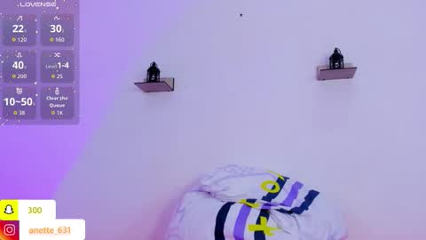 Snapshot of _anette chatting on 10/13/25, 07:58 Anette online show from 10/13/25, 07:58