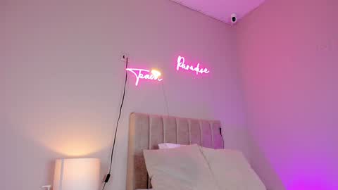 ngela  online show from 01/10/25, 11:33