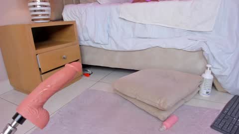 ngela  online show from 01/24/25, 02:41