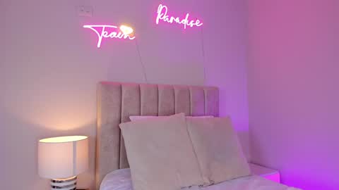 ngela  online show from 01/30/25, 11:44