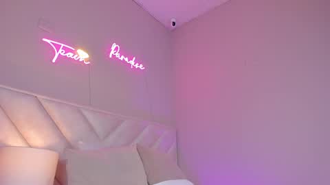 ngela  online show from 02/21/25, 11:33