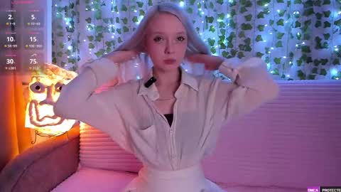 Snapshot of _angeldust_1 chatting on 05/05/26, 02:08 Emily online show from 05/05/26, 02:08