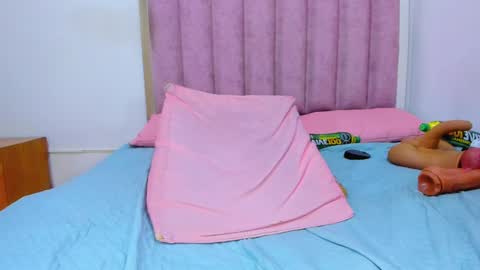 Any online show from 02/15/25, 07:17