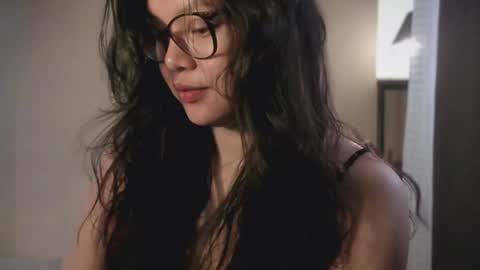 annie . online show from 04/17/26, 04:48